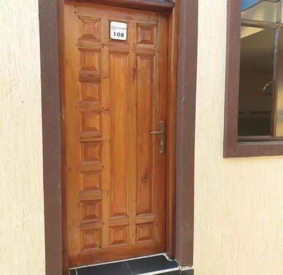 هتل 401 Restaurant & Accommodation