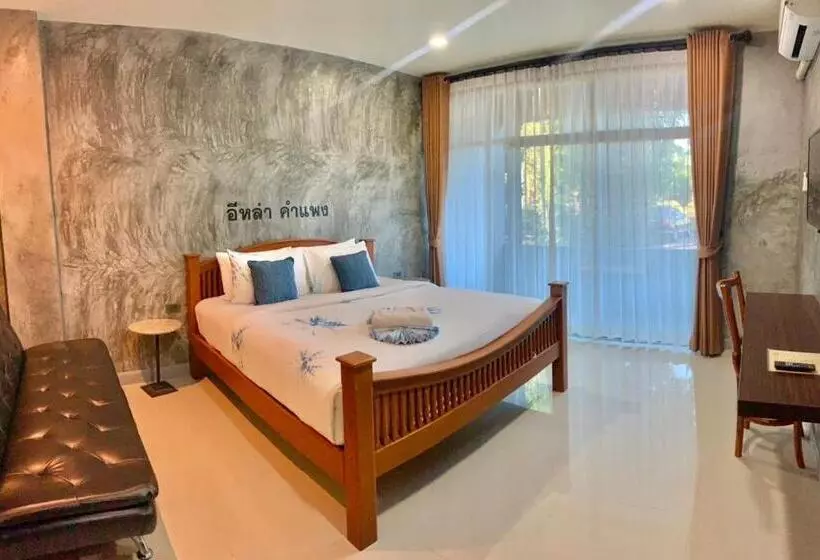 ホテル Hug Sakhonnakhon