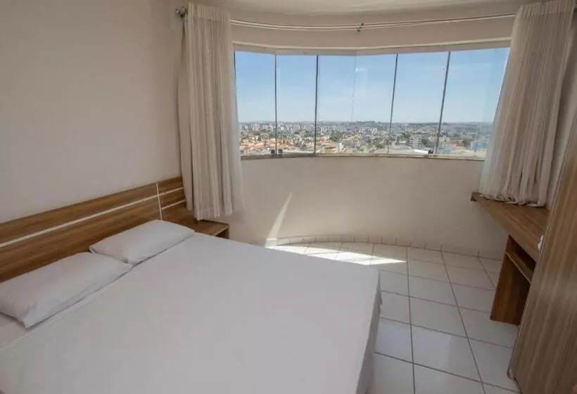 هتل Toulon Caldas Novas