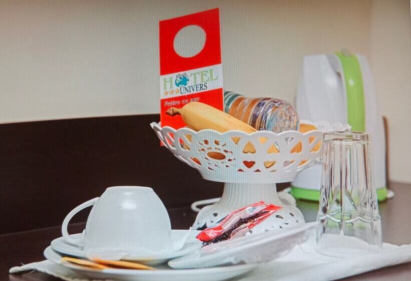 هتل Univers 3 Aeroport Luxe