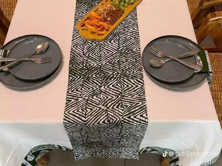 Hotelli Univers 3 Aeroport Luxe