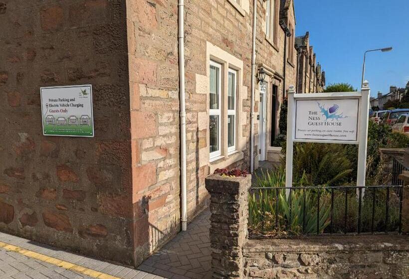 住宿加早餐  The Ness Guest House