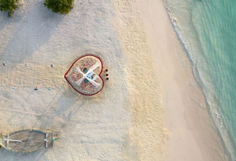 هتل Raaya By Atmosphere   Premium All Inclusive With Free Transfers