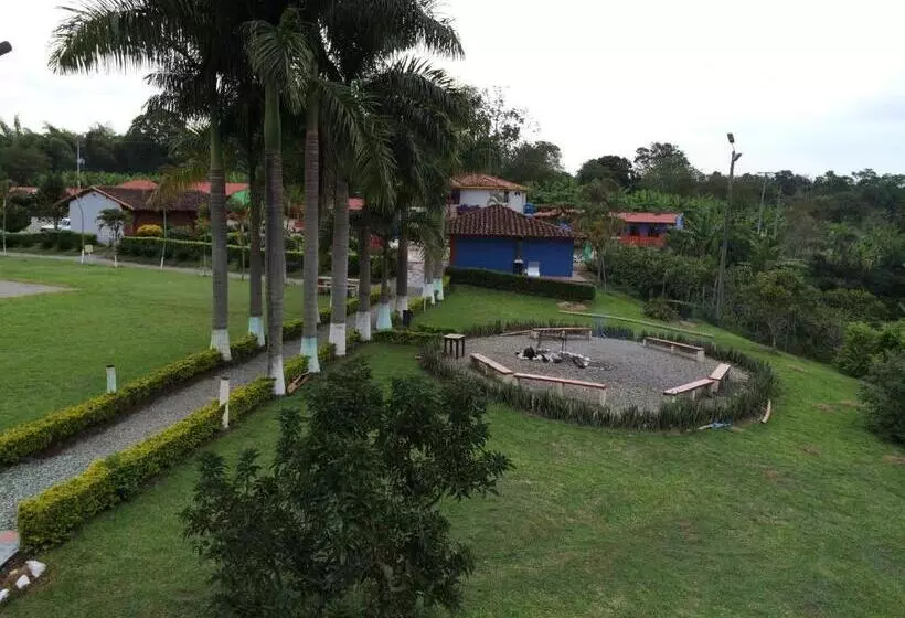 ホテル Campestre Los Tucanes
