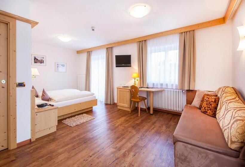 هتل Garni Lanzinger