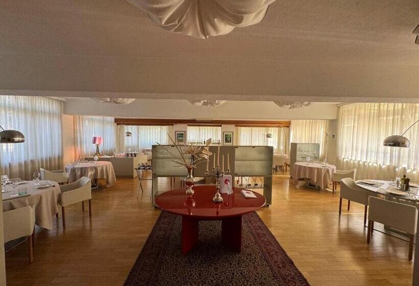 Szálloda Il Cascinalenuovo