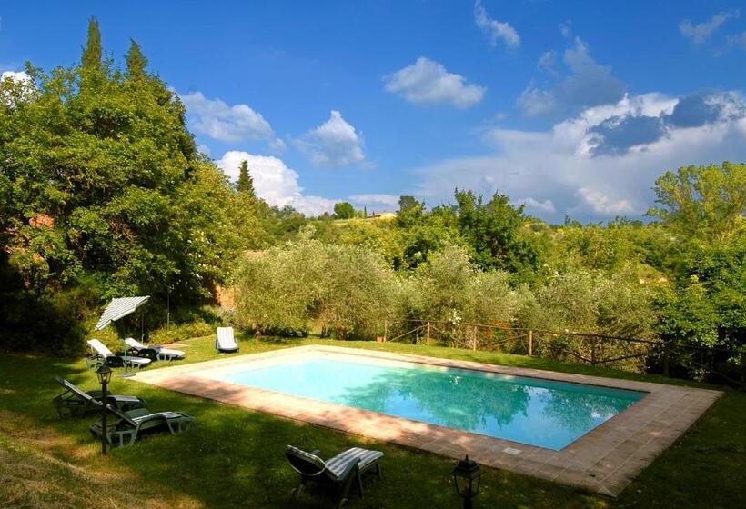 فندق Podere Santaadele