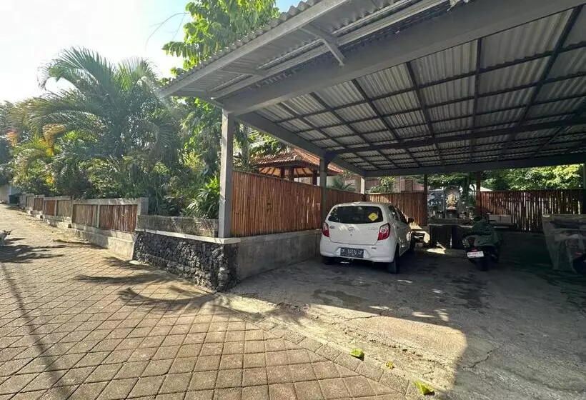 Hotelli Pucuk Bali Guest House Canggu