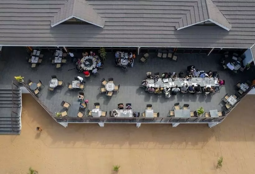 هتل Sunbird Waterfront