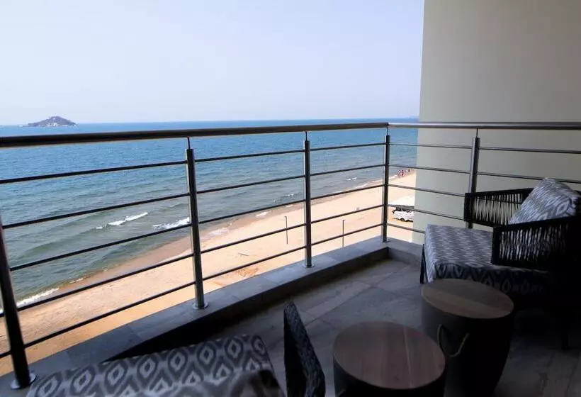 هتل Sunbird Waterfront