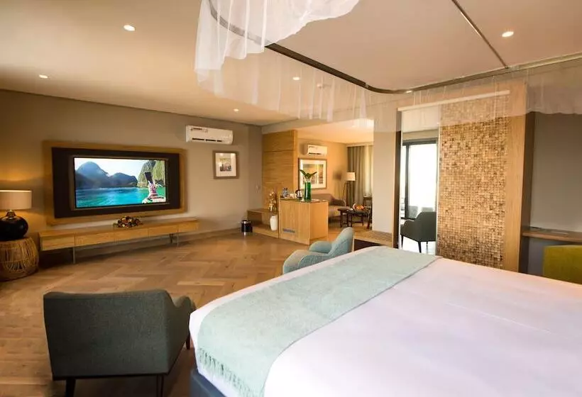 هتل Sunbird Waterfront