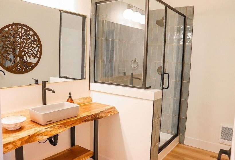 酒店 The Wildflower Inn