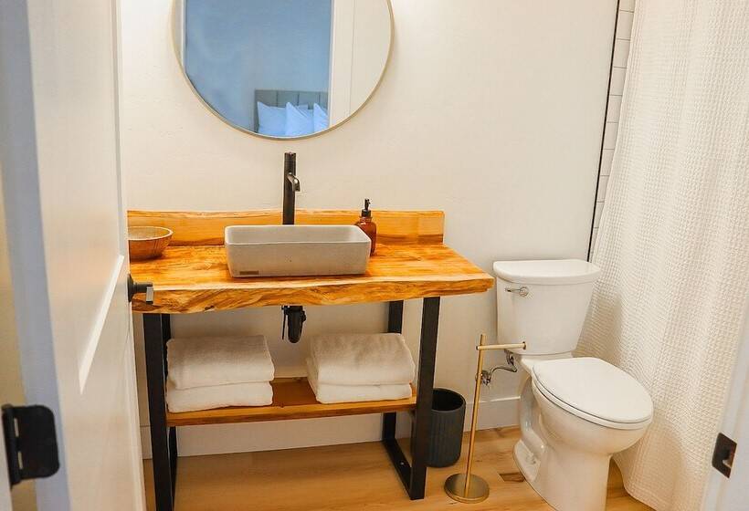 酒店 The Wildflower Inn