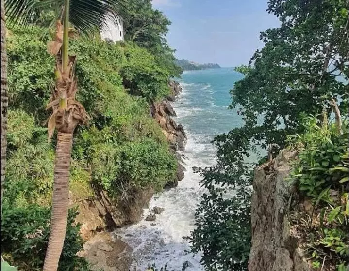 Majatalo Cliff View Bungalows