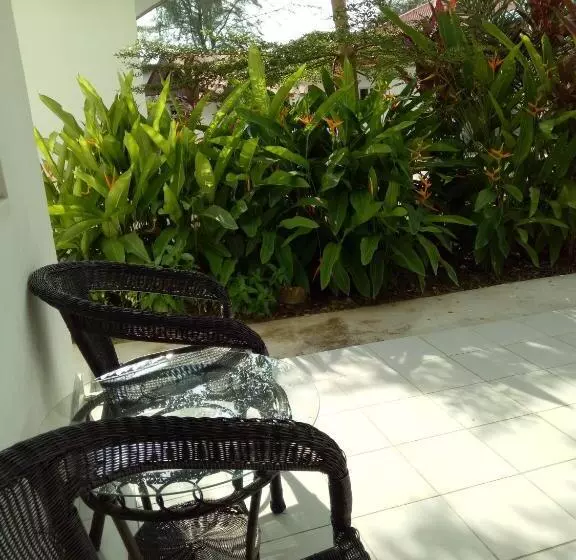 Majatalo Nas Villaria Langkawi