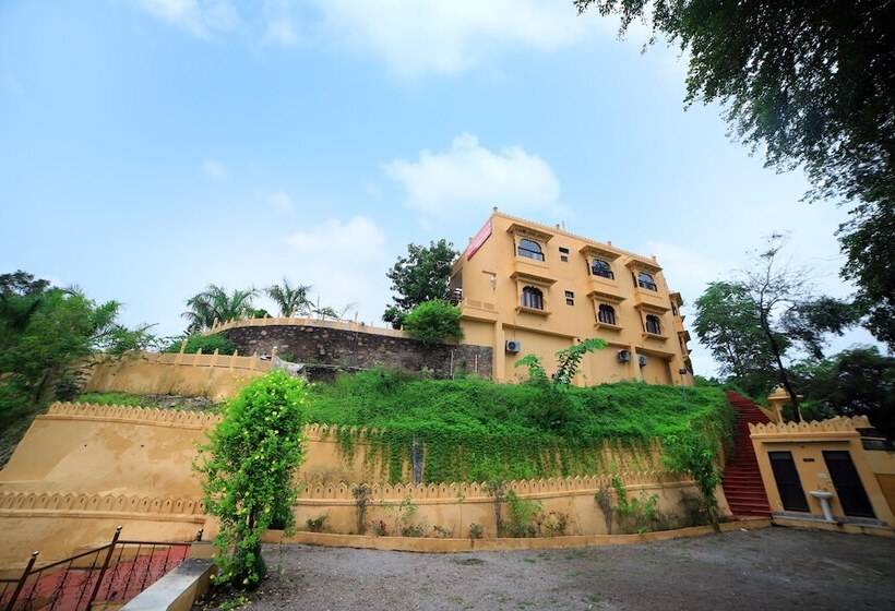 Riviera Madaar Resort