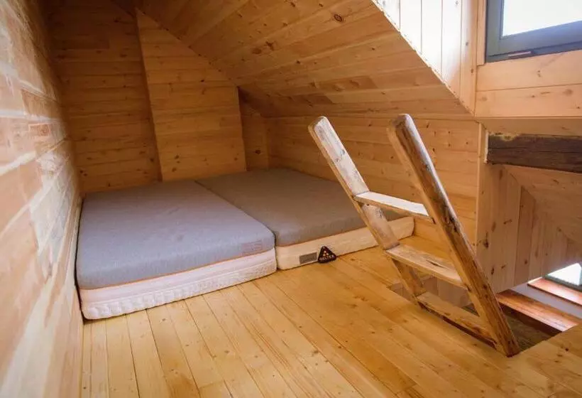 Retkeilymaja Válaszút Fogadó