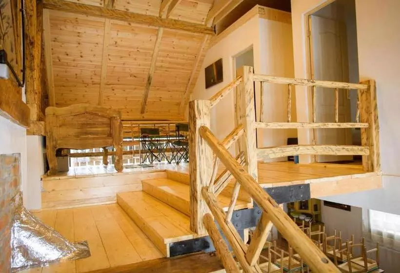 Retkeilymaja Válaszút Fogadó