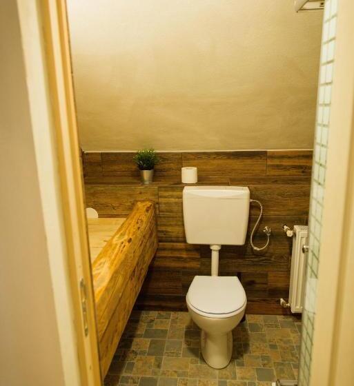 ユースホステル Válaszút Fogadó