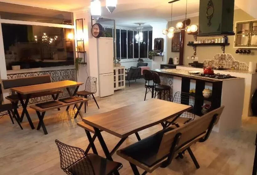 Elmas Villa Suit