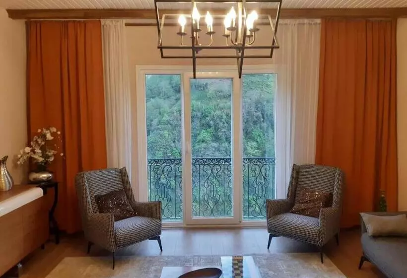Elmas Villa Suit