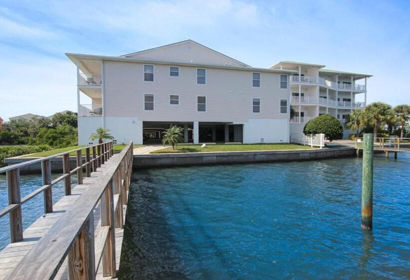 ホテル Captain S Cove #207