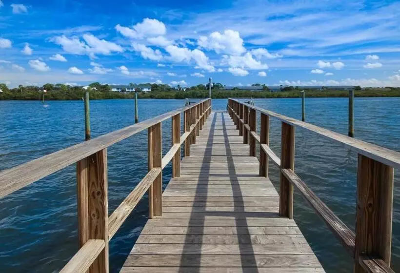 Hotelli Captain S Cove #207
