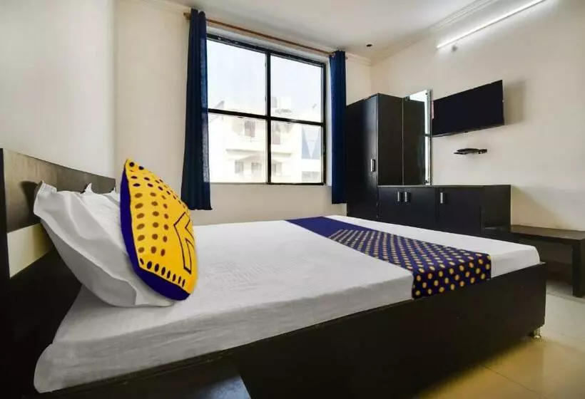 ホテル Spot On 81226 Utkarsh Homestay
