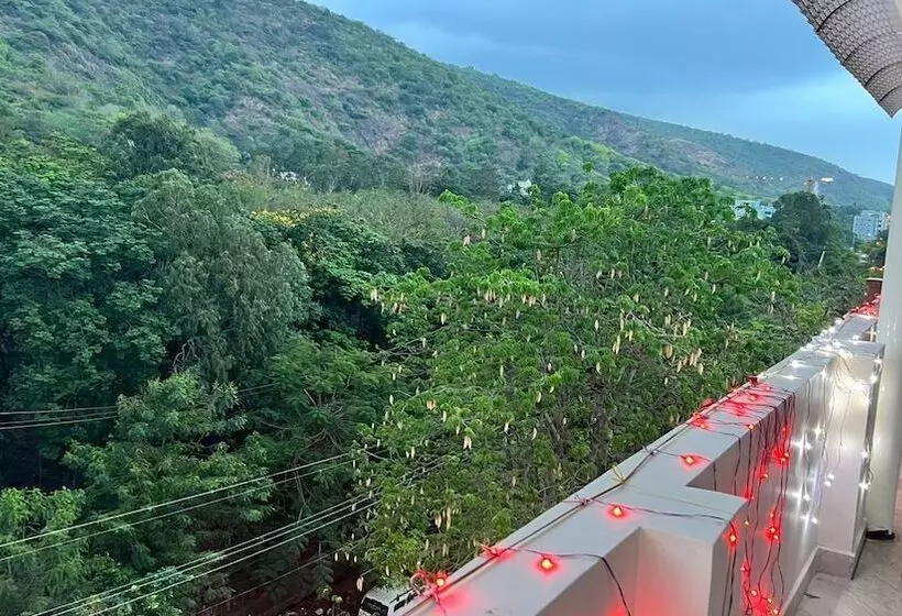 Hotelli Royal Villa Guest House