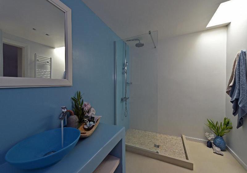 ホテル Ambassador Sea Side Villas