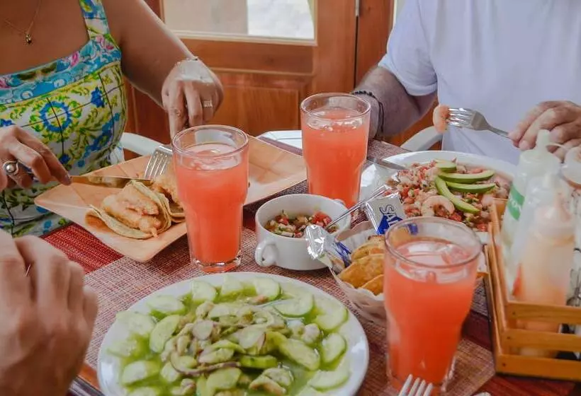 هتل Cancun International By Zeiva