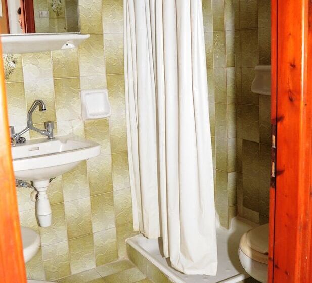 فندق Captains Studios & Apartments