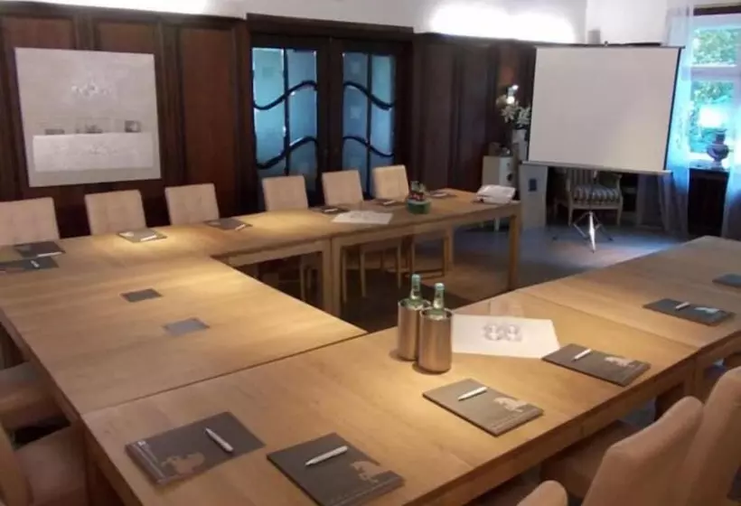 酒店 Gut Bardenhagen