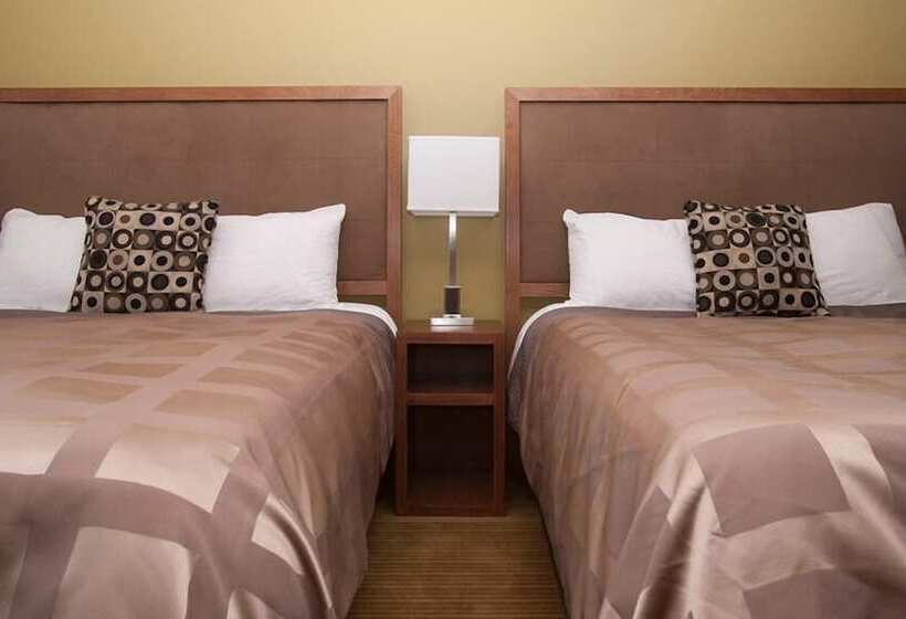 هتل Inn On The Harbour