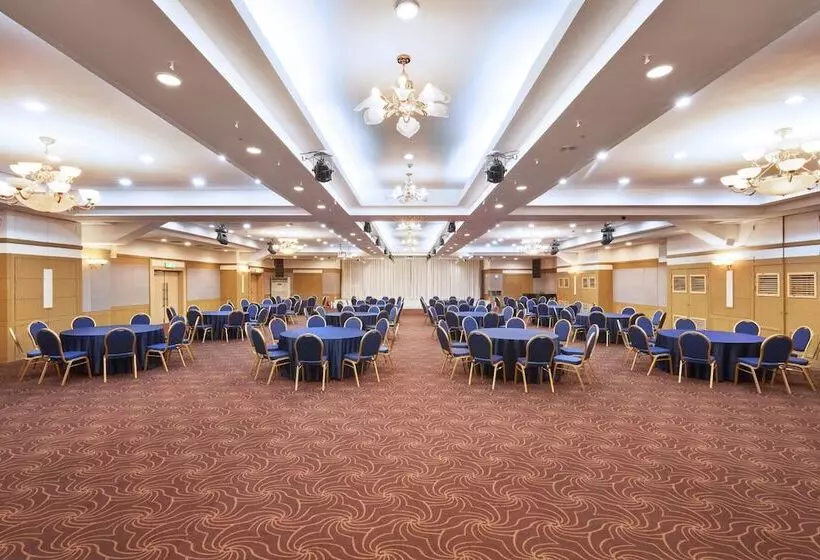 Отель Kumho Tongyeong Marina Resort