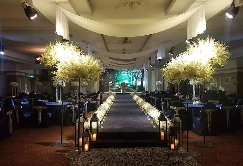 Отель Kumho Tongyeong Marina Resort