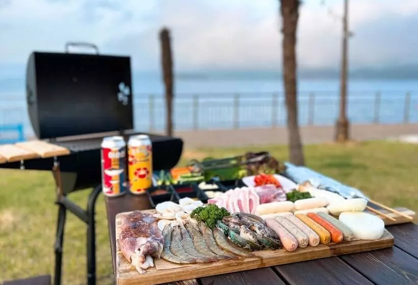 Отель Kumho Tongyeong Marina Resort