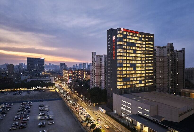 בית מלון כפרי Hilton Garden Inn Wuhan Hankou