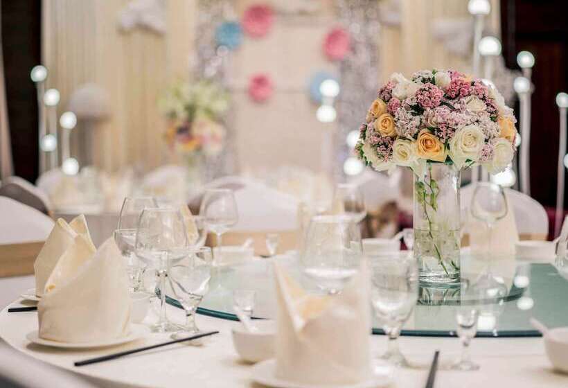 בית מלון כפרי Hilton Garden Inn Wuhan Hankou