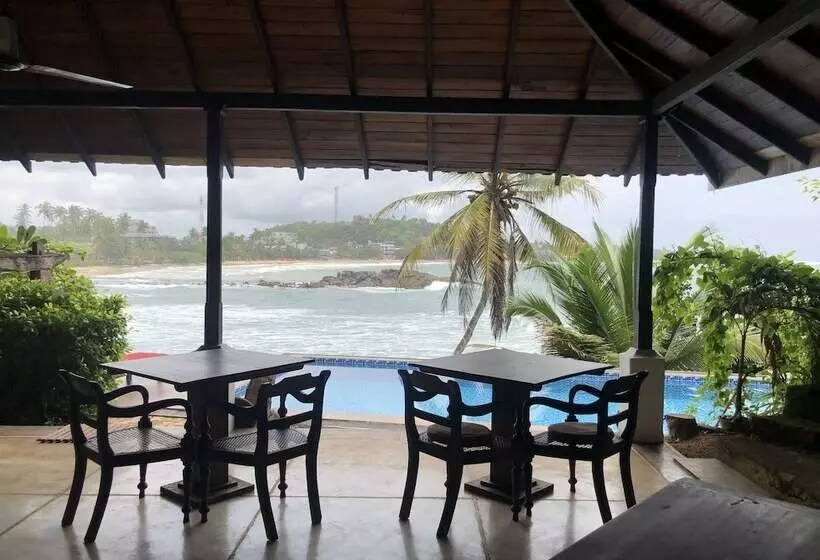 Hotel Number One Mirissa