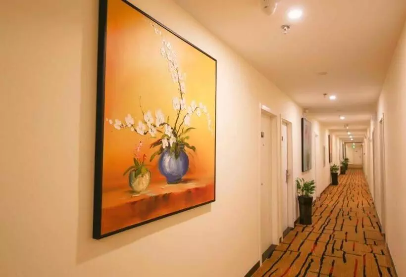 Shang Pin Hotel Shenzhen Futian Exhibition Branch