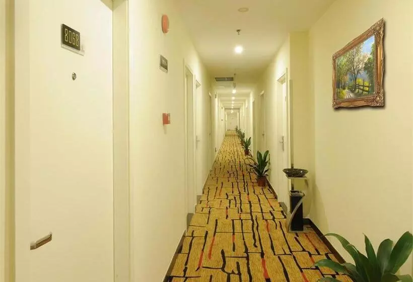 Shang Pin Hotel Shenzhen Futian Exhibition Branch