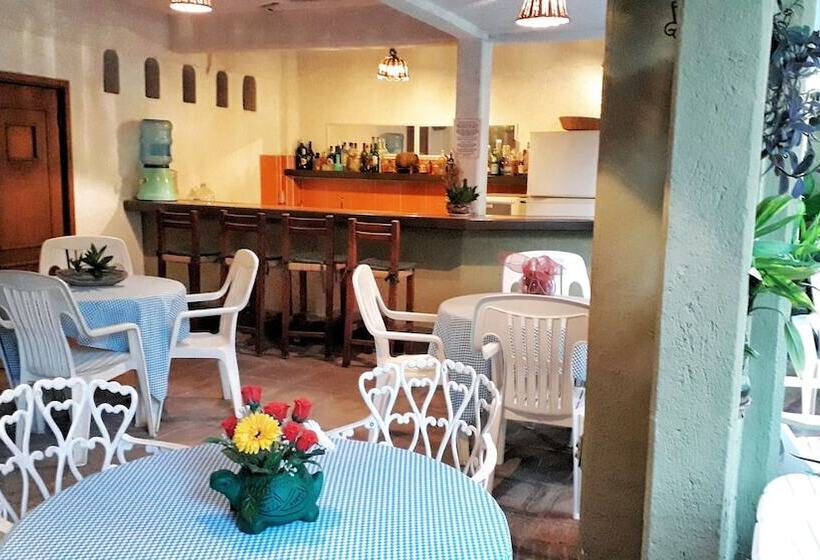 فندق Solimar Inn Suites