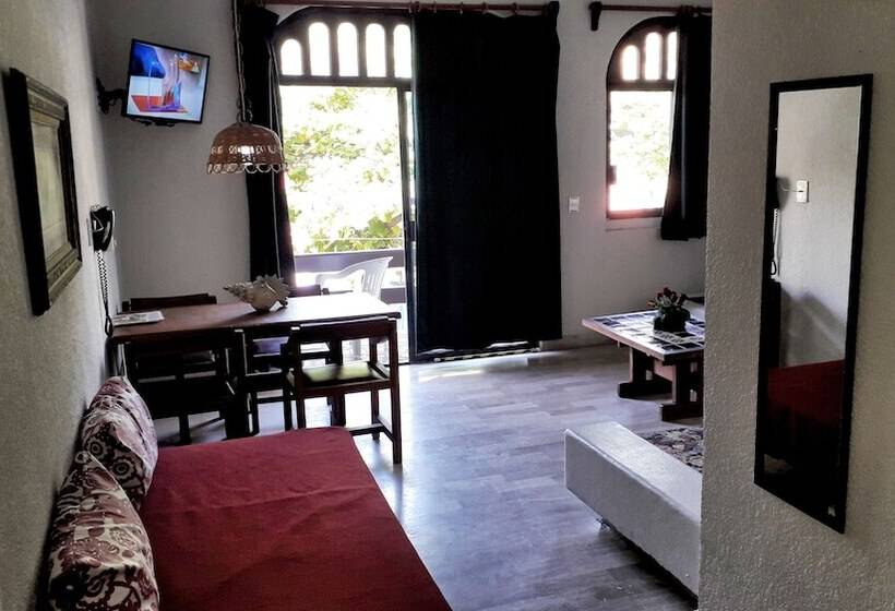 فندق Solimar Inn Suites