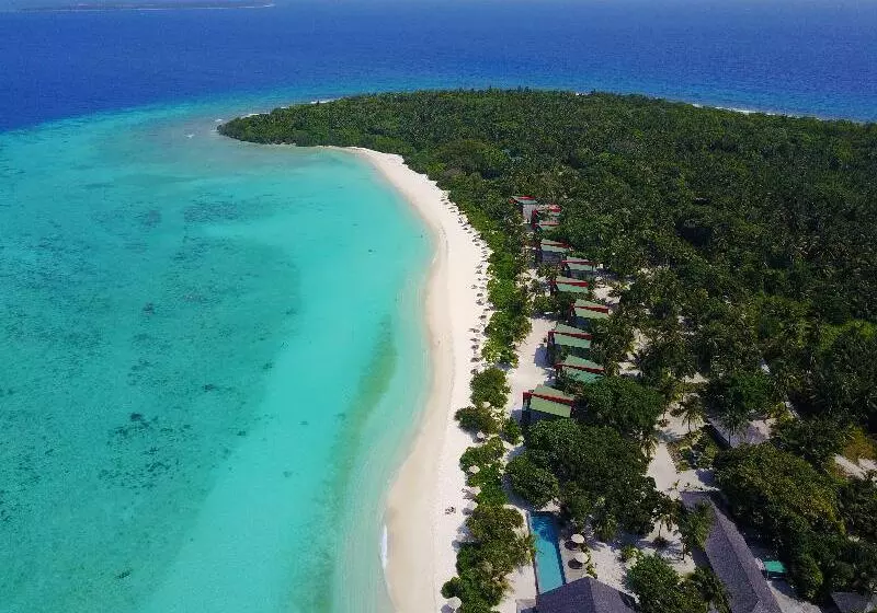 هتل The Barefoot Eco