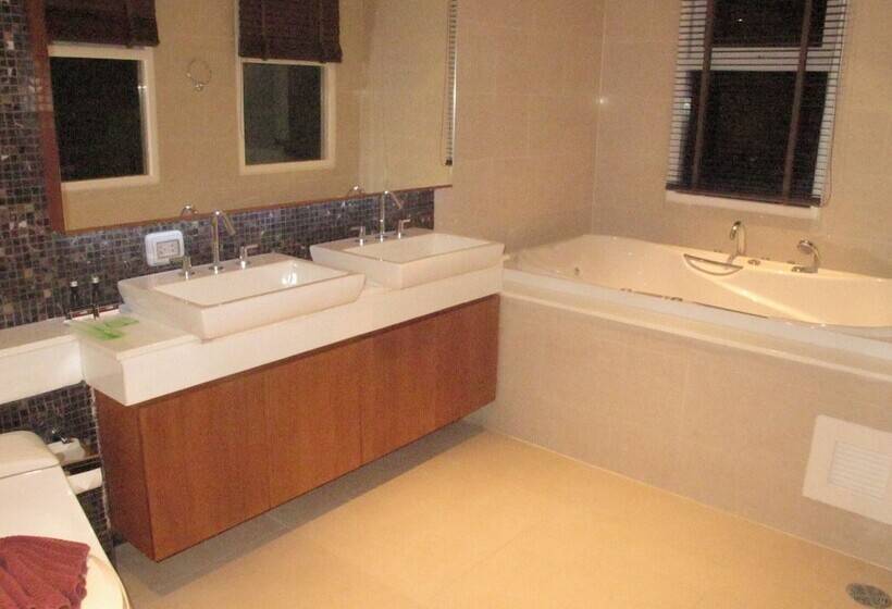 ホテル The Privilege Residence