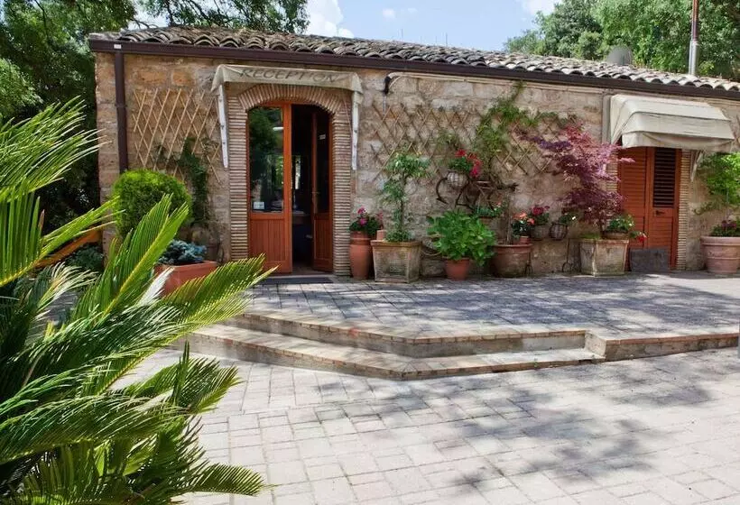 هتل Torre Di Renda