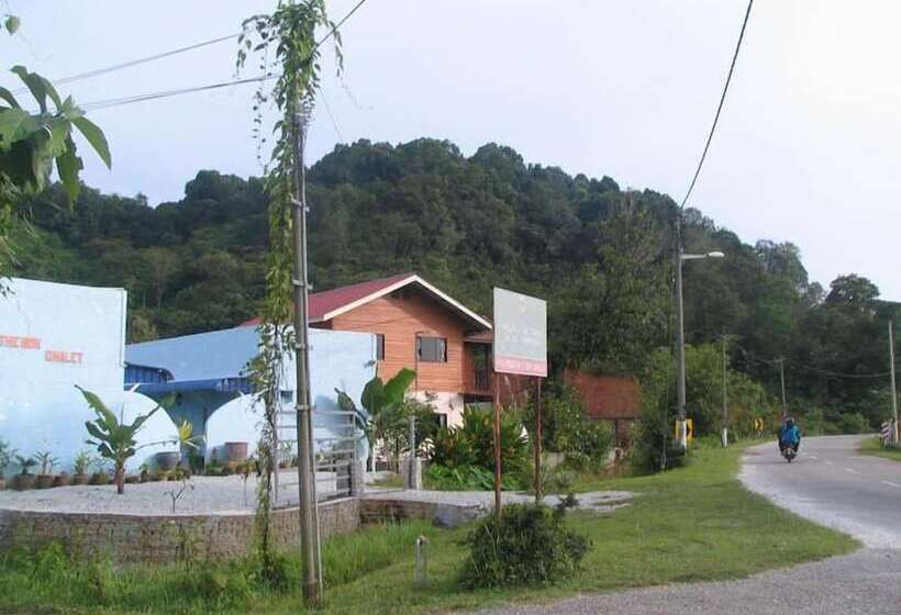 فندق على الطريق The Box Chalet