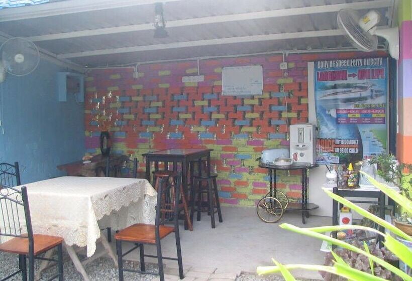 فندق على الطريق The Box Chalet