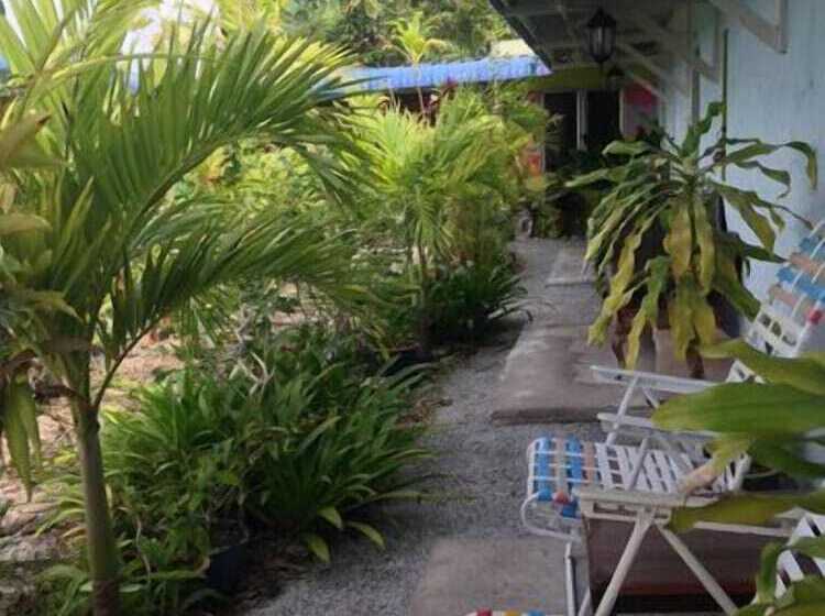 فندق على الطريق The Box Chalet